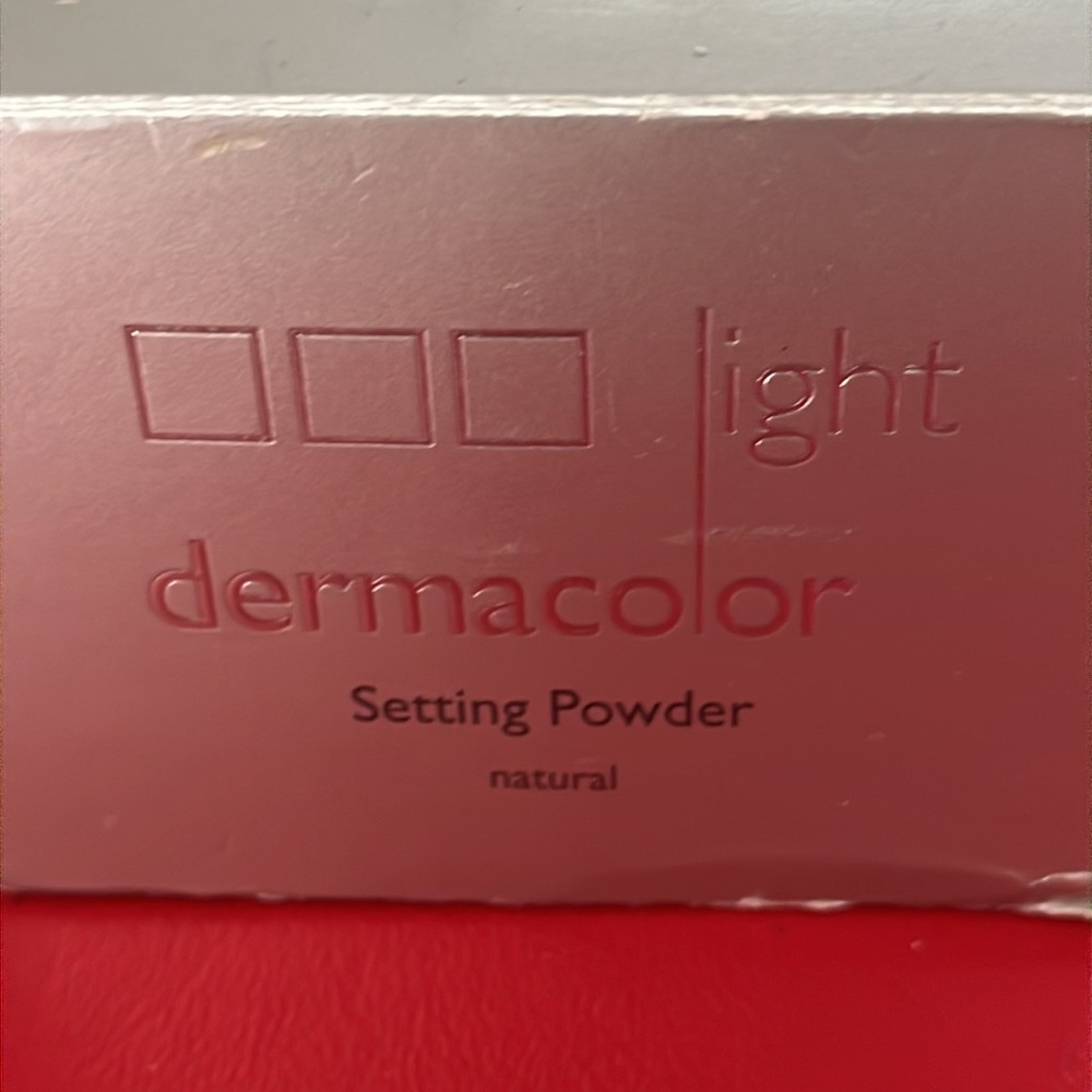Dermacolor Light Setting Powder - Picture 2 of 5